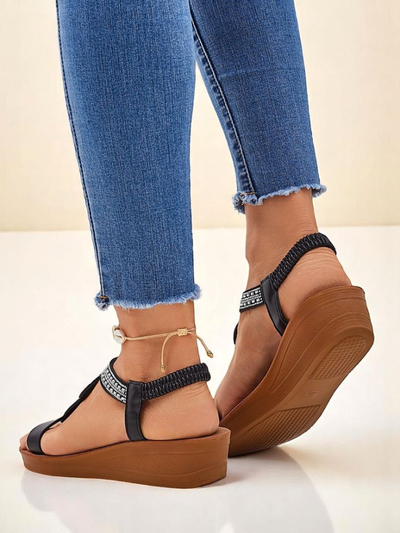 Sandales compensées Perseida Royalfashion noires en éco-cuir avec cristaux 4,5cm