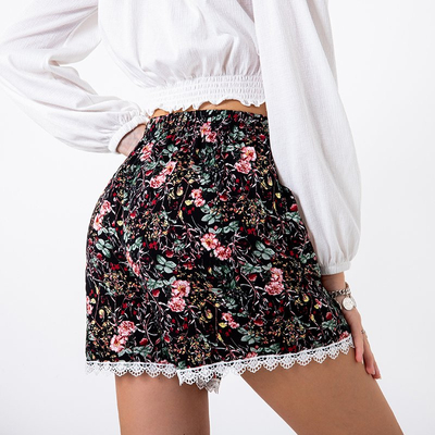 Short noir fleuri pour femme GRANDE TAILLE - Vêtements