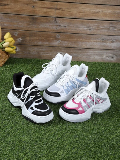 Chaussures de sport pour femmes Royalfashion sur une semelle épaisse Loness