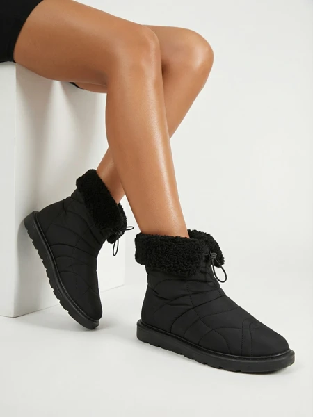 Bottes pour femmes Royalfashion comme des bottes de neige Oferita