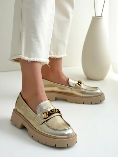 Mocassins Royalfashion pour femmes plaqués or Goldlove