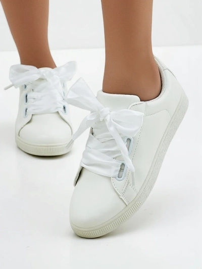 Baskets en éco-cuir pour femmes Royalfashion avec lacets décoratifs Etti