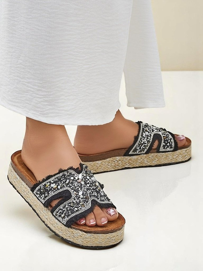 Royalfashion Chaussons pour femmes avec décorations Candy Candy