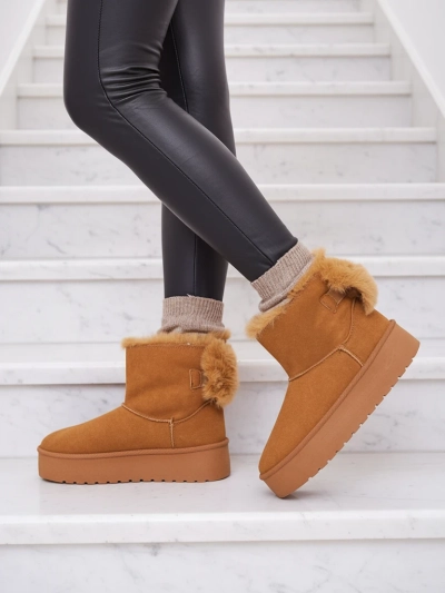 Royalfashion Boots a'la bottes de neige pour femme en couleur camel Goroggo