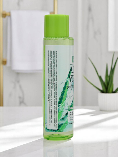 Soothing and moisturizing micellar water for make-up removal with aloe vera
