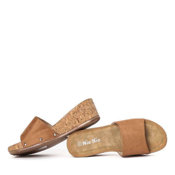 Tongs marron sur un talon bas Gala - Chaussures