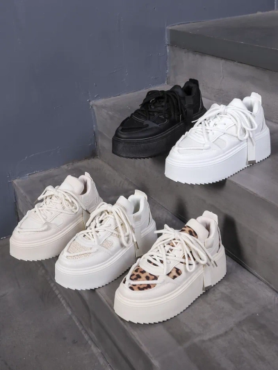 Baskets Royalfashion pour femmes sur plateforme Aeroll