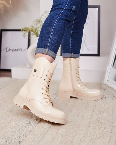 Royalfashion Bottes Hoseto beige laquées pour femme