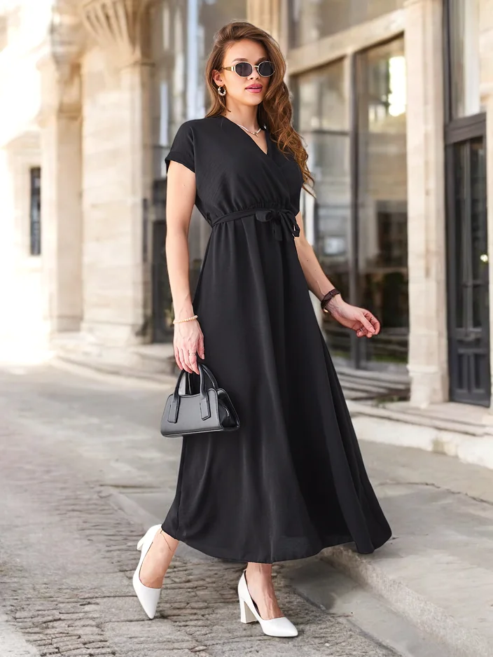 Robe midi Royalfashion pour femmes avec un décolleté enroulé, des manches courtes et une ceinture