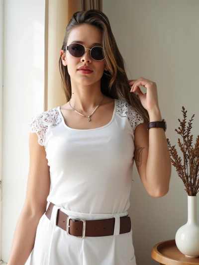 T-shirt en coton pour femmes Royalfashion avec manches en dentelle