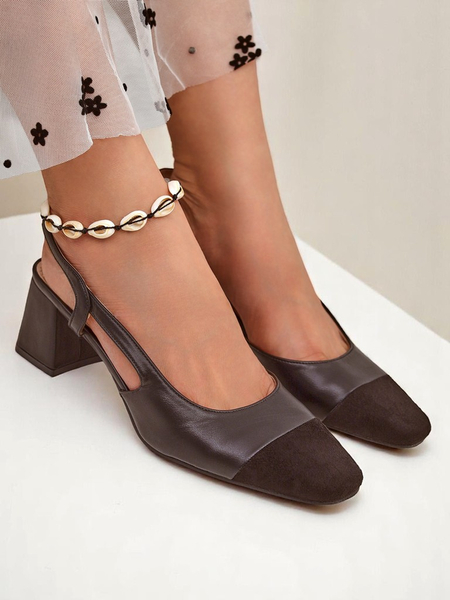 Royalfashion Escarpins pour femmes à talons bas avec bout décoratif Eleganzo