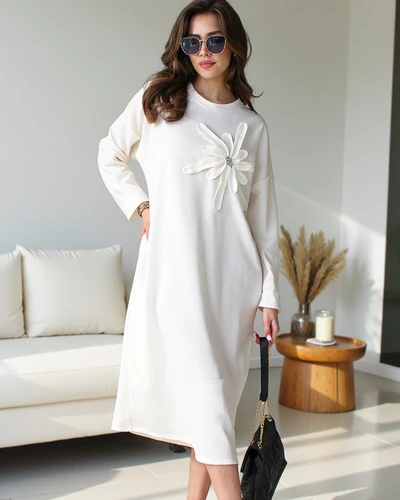 Robe mi-longue oversized en tissu pour femme Royalfashion avec une fleur
