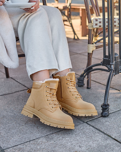 Royalfashion Bottes de trappeur isolées pour femmes marron clair Radoras