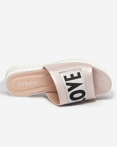 Chaussons pour femmes brillants roses avec les mots Sosha - Footwear