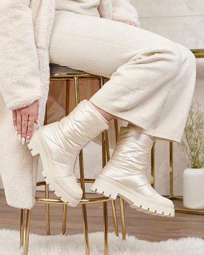 Royalfashion Bottes à talons plats Tainve Beige pour femmes