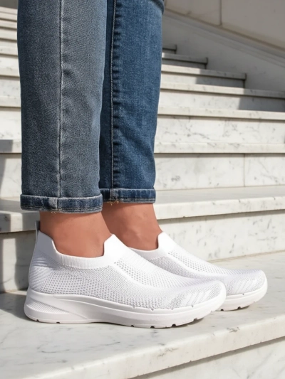 Baskets Blanches à Enfiler pour Femmes Aura Bianca - Légères et Respirantes pour l'Été et le Printemps