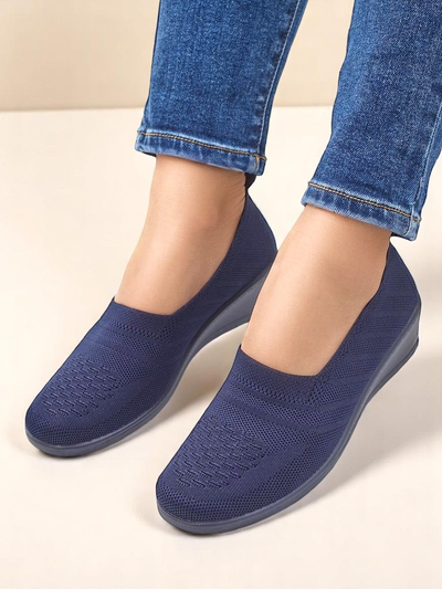 Royalfashion Mocassins pour femmes sur un petit wedge Epoles