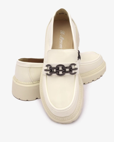 Mocassins laqués pour femme de couleur crème Adolos- Footwear