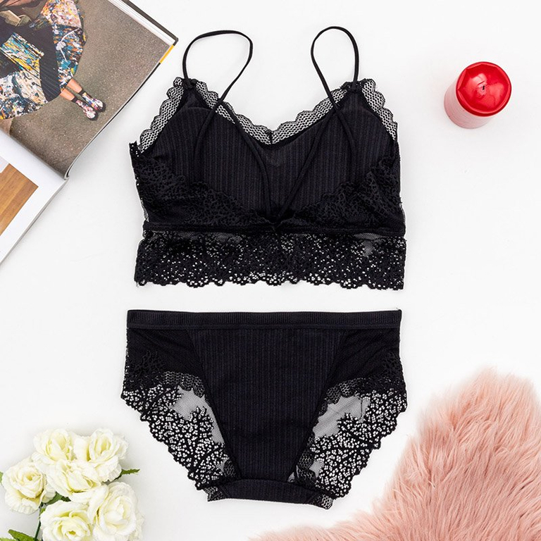 Ensemble lingerie femme noire avec dentelle - Sous-vêtements