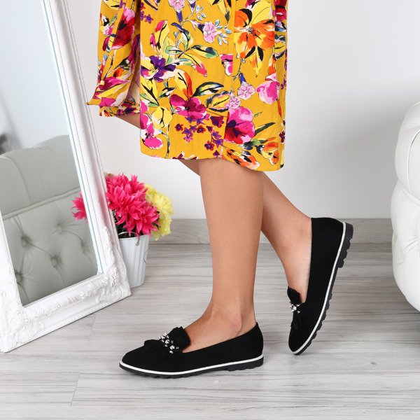 Czarne mokasyny z frędzlami i ćwiekami - Obuwie