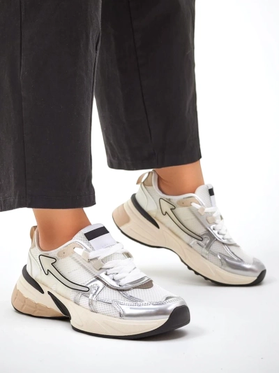 Baskets de sport Royalfashion pour femmes sur une semelle plus épaisse Beysa