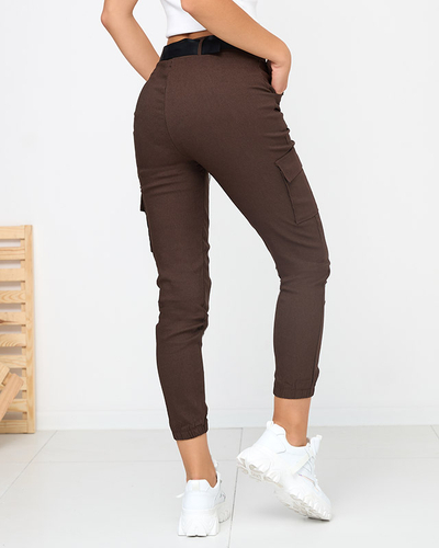 Pantalon cargo isolé marron avec poches - Vêtements