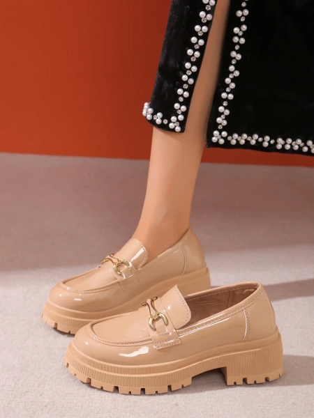 Mocassins en patte de Royalfashion pour femmes Berieta