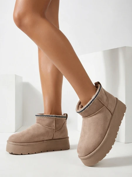 Royalfashion Bottes courtes pour femmes a'la bottes de neige Xoalla