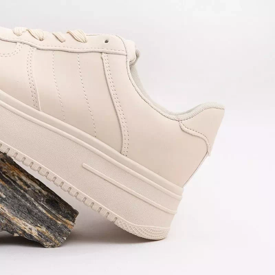 OUTLET Chaussures de sport femme beiges sur la plateforme Silvina - Chaussures