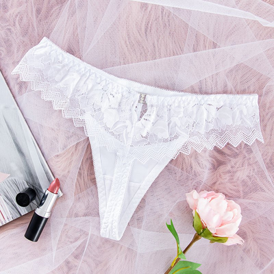 String femme en dentelle blanche - Sous-vêtements