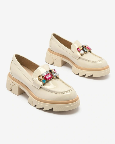 Royalfashion Mocassins crème laqués avec pierres colorées Sarin