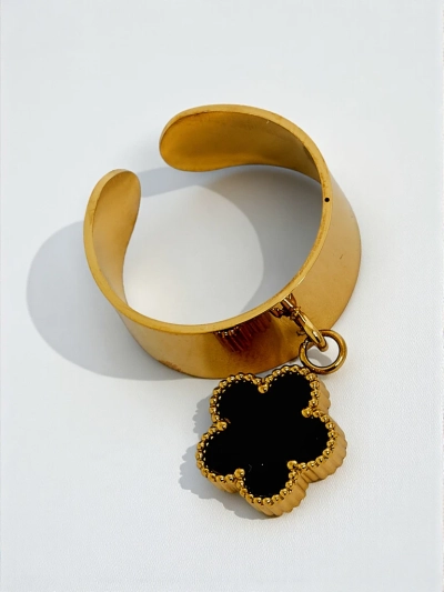 Bracelet jonc Dolce Vita avec des breloques décoratives