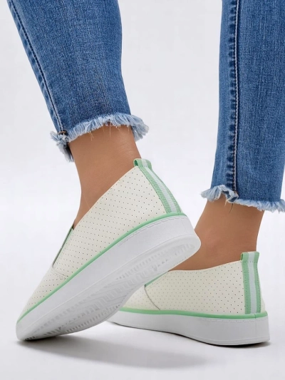 Royalfashion Chaussures à enfiler perforées pour femmes Kassias