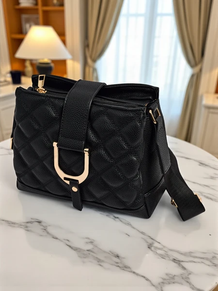 Petit sac à main matelassé en cuir écologique souple Cinder Loom