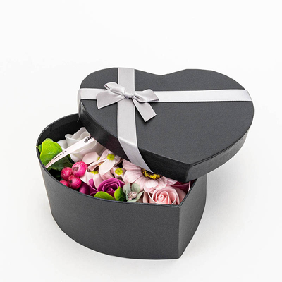 Flowerbox fleurs roses dans une boîte - Accessoires