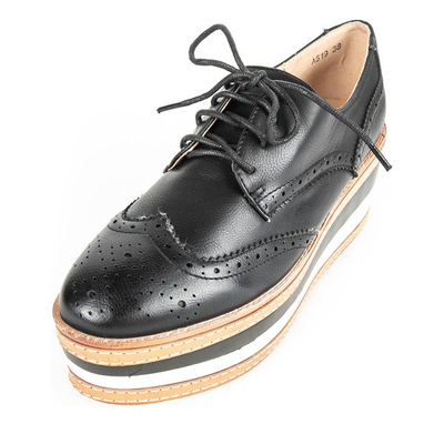 Czarne oxfordy na wysokiej platformie Waleriana - Obuwie