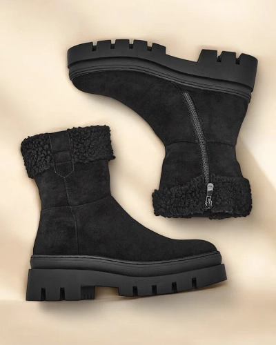 Bottes pour femmes en suédine écologique avec fourrure de la marque Royalfashion Ippoli
