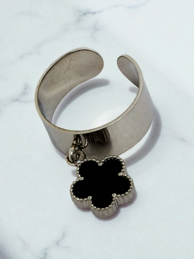 Bracelet jonc Dolce Vita avec des breloques décoratives