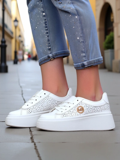 Sneakers Aelia Royalfashion pour femmes sur plateforme, ajourées, blanches, écru