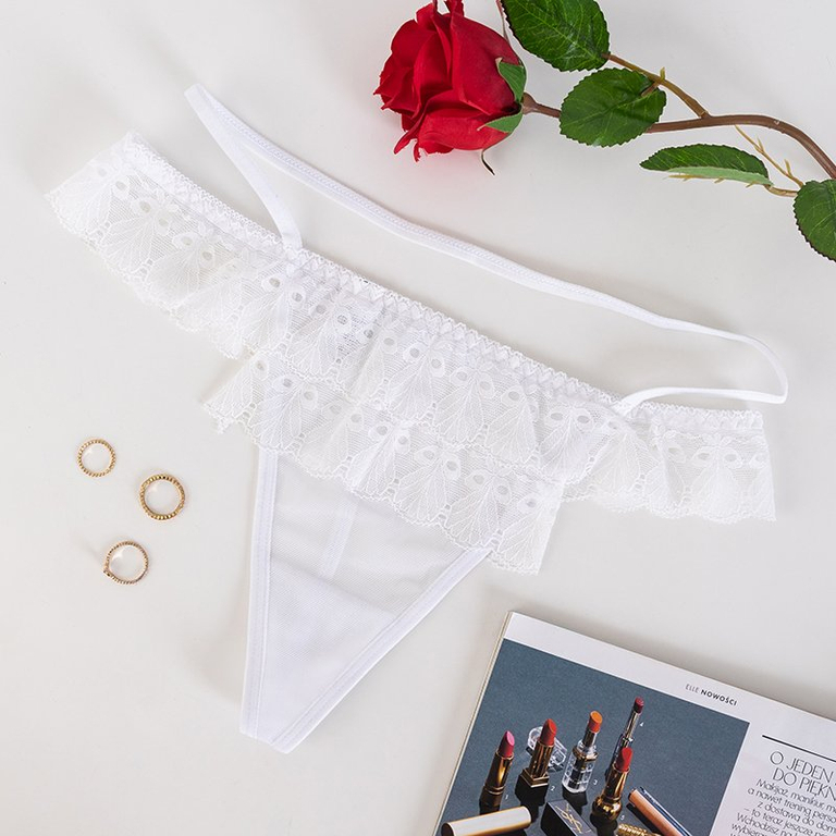 String femme en dentelle blanche - Sous-vêtements