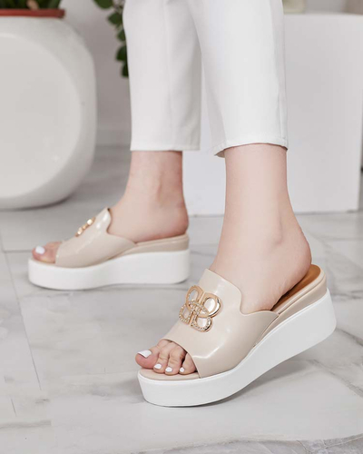 Royalfashion Tongs laquées pour femme sur Sailla