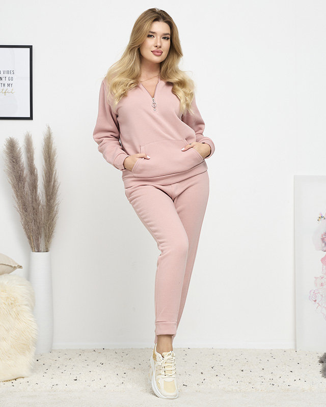 Ensemble de survêtement rose isolé pour femme - Vêtements
