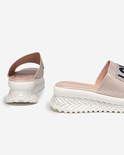 Chaussons pour femmes brillants roses avec les mots Sosha - Footwear