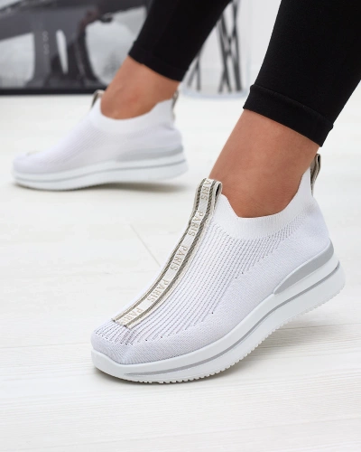 Chaussures de sport à enfiler pour femmes avec lettrage en blanc Cerppa- Footwear