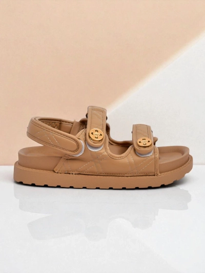 Royalfashion Sandales pour femmes sur une semelle plus épaisse Vivere