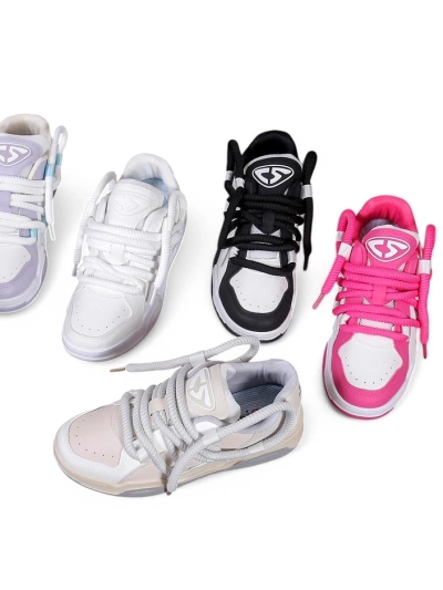 Baskets de sport pour femmes Royalfashion avec lacets décoratifs Clesiv