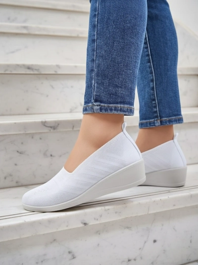 Fleur Blanche Thermis - Élégantes Chaussures Compensées pour Femmes