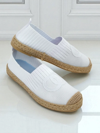 Espadrilles pour femmes Calista Biancha - blanches plates en daim écologique, style italien