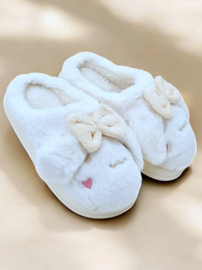 Pantoufles en fourrure pour femmes Royalfashion avec un nœud Savos