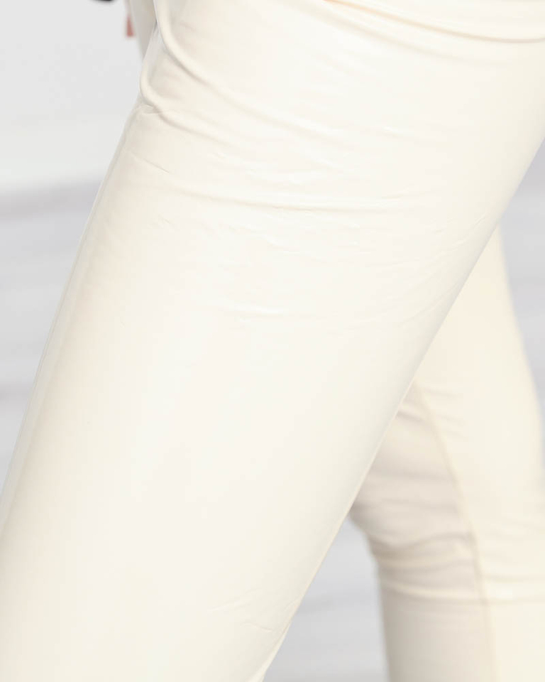 Crème leggings pour femmes en vinyle - Vêtements